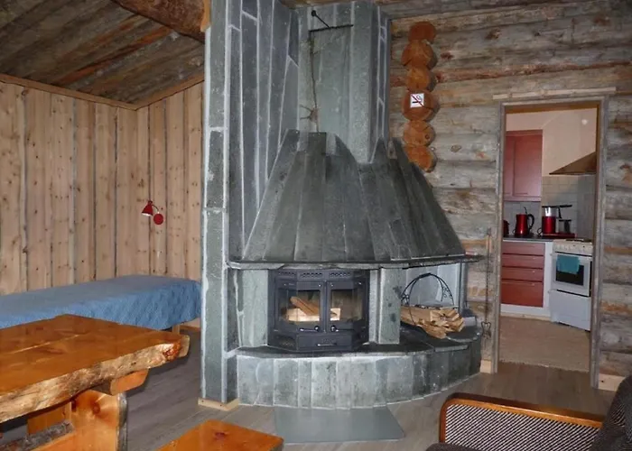 木屋 Karhujaerven Kelopirtit