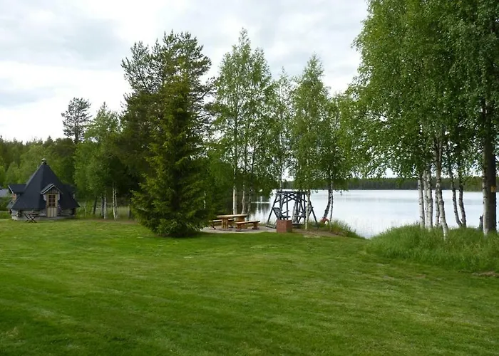 Karhujaerven Kelopirtit 木屋 Karhujarvi